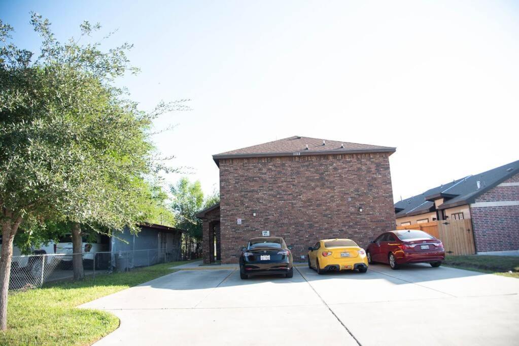 Modern 2 Bed 2-Bath Next To University Utrgv Apartment Edinburg Exterior photo