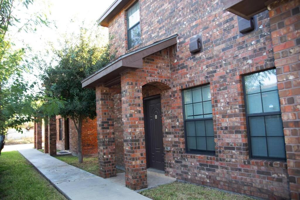 Modern 2 Bed 2-Bath Next To University Utrgv Apartment Edinburg Exterior photo